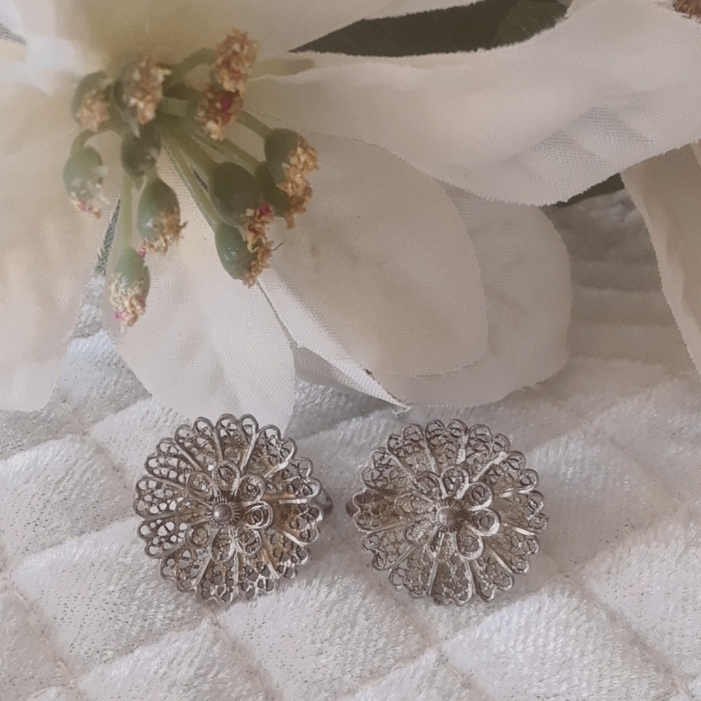 *Sale*Vtg. Sterling Silver Filigree Earrings